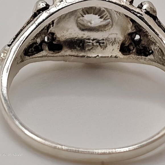 Delicate Silver and rhinestone heart ring, Size 3 - Picture 5 of 8